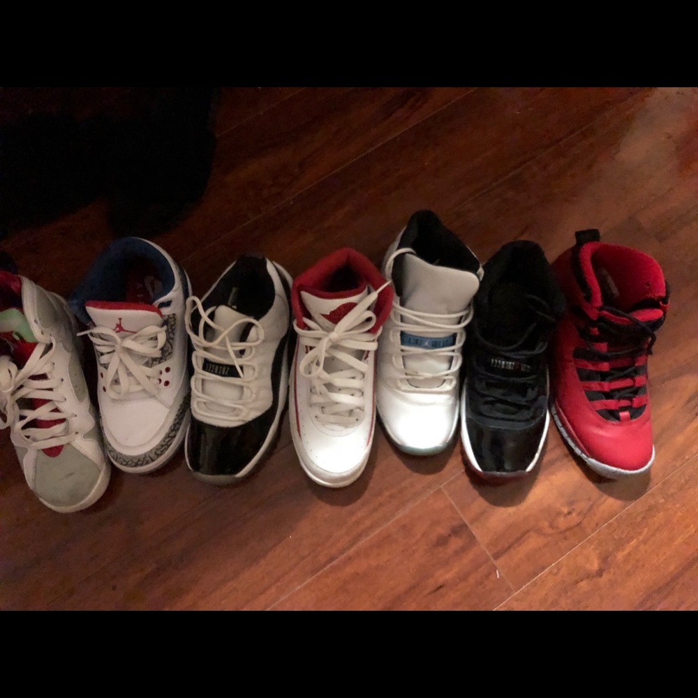 Jordan’s size 4.5y